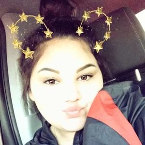 Meet your Posher, Jenessa